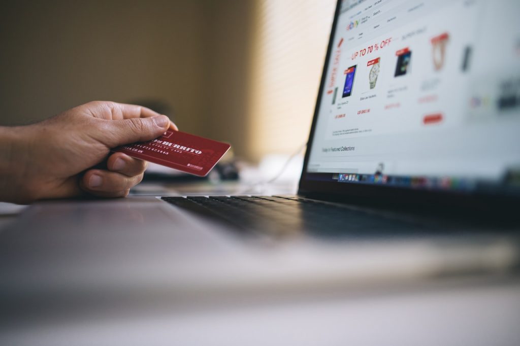 The Key Roles of Ecommerce in Selling and Overall Business